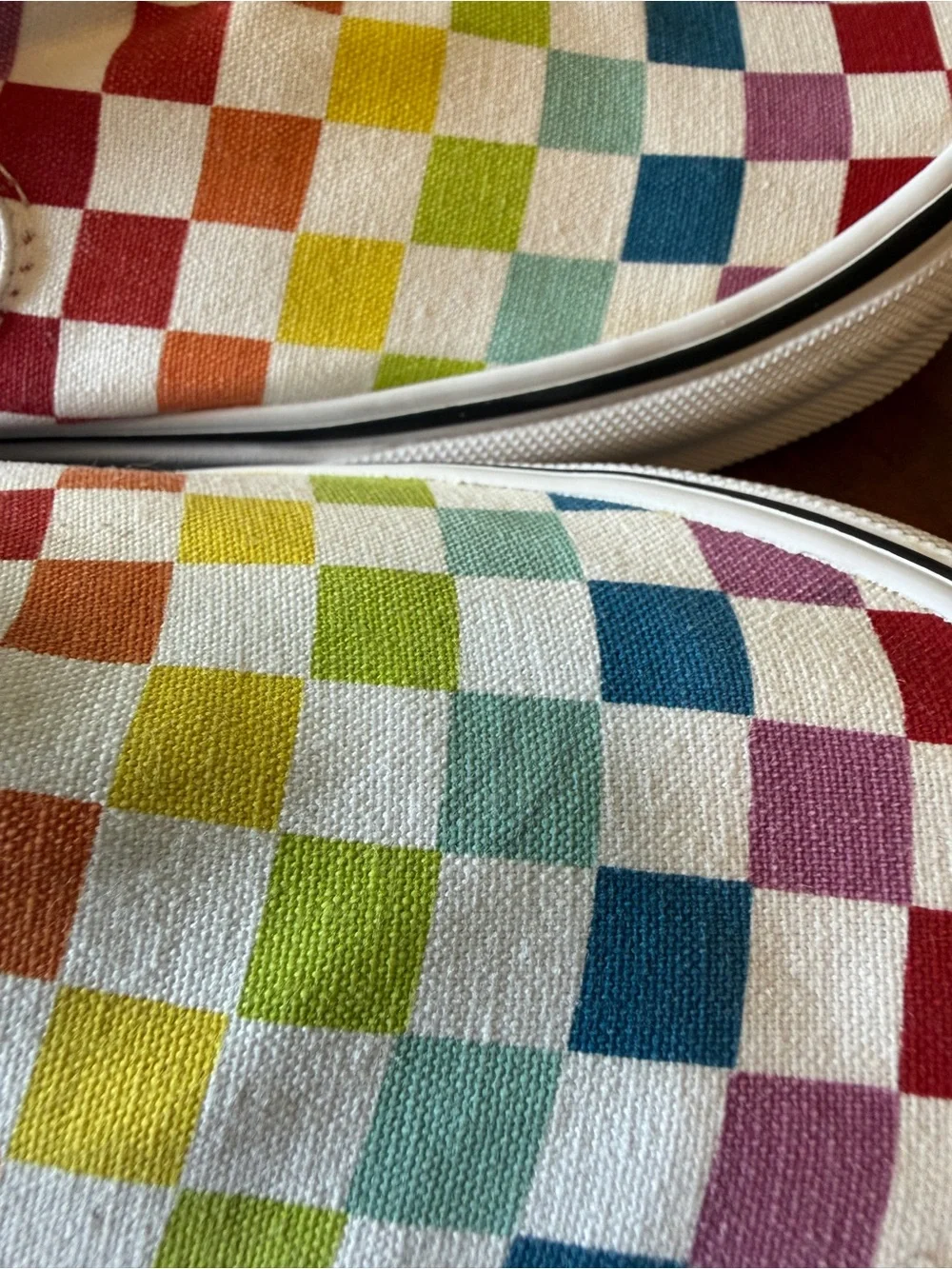 Vans Low Top Sneakers Rainbow Checkerboard Slip on Shoes Women’s Size 9